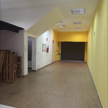 Salão Comercial R$ 4.200,00 Bairro Cidade Dutra, - Espaço: Frente de 5,50m x 3,30m e fundo de 4,60m x 3,80m