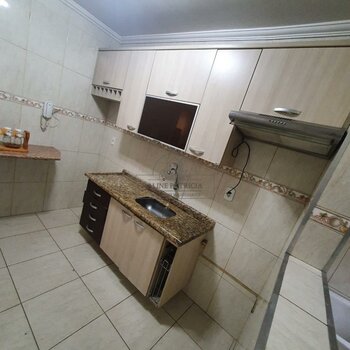 Vende se Apartamento / Parque Alto do Rio Bonito