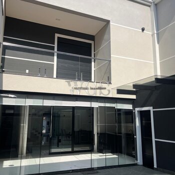 Casa com 04 dormitórios no Campo Grande - Zona Sul -SP