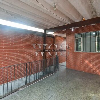 Casa independente com 03 dormitórios (01 suíte), 01 vg - à 200 metros da Estação Primavera - Jardim Ana Lúcia