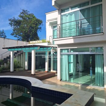 Casa Alto Padrão - Beira Lago em Lambari MG