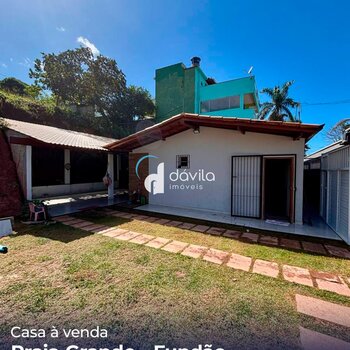Casa à venda na Praia Grande, Fundão. 